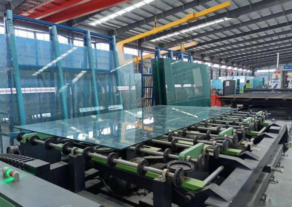 Processing workshop | Workshop glass panel temporary storage rack | Mobile design with wheels facilitates glass transfer between processing stations